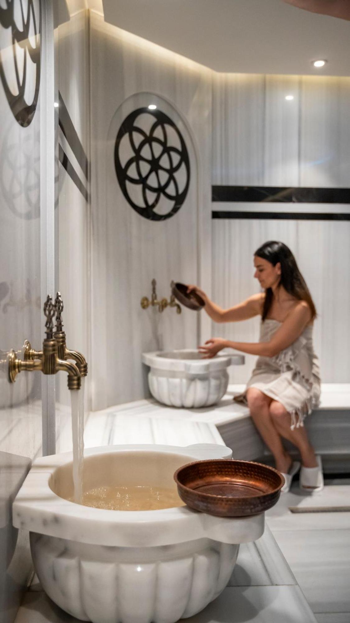 Nex Hotel Istanbul City Center Buitenkant foto